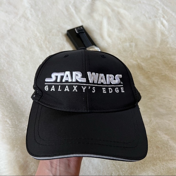 Star Wars Galaxy’s Edge Hat and Watch - Picture 2 of 7